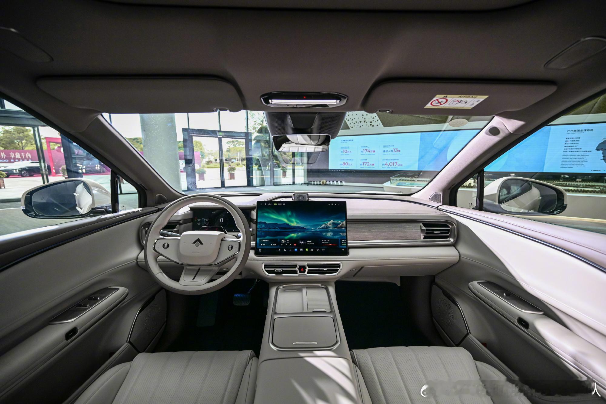 18.89万起，昊铂S600落子，大器开局。20万出头就能买四驱空悬中大型SUV