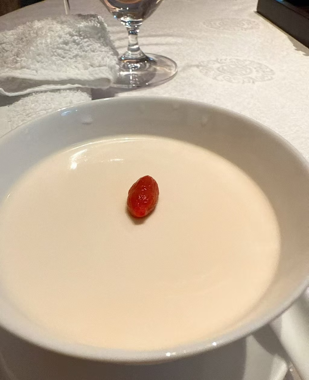晴奶：上海到处都是漂亮饭