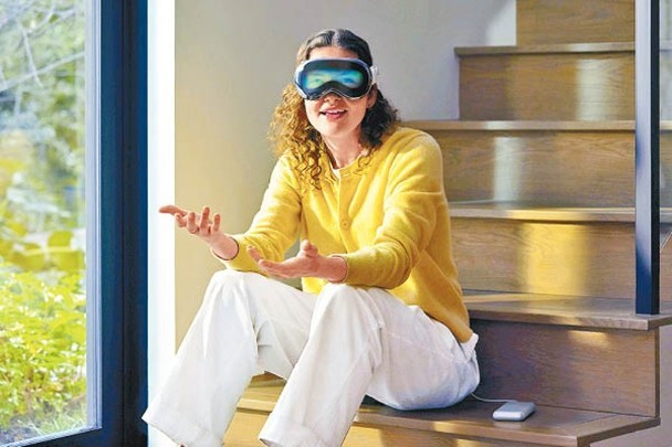 【深圳华强北见仿苹果Vision Pro产品　千元人币有交易】内媒报道，苹果公司