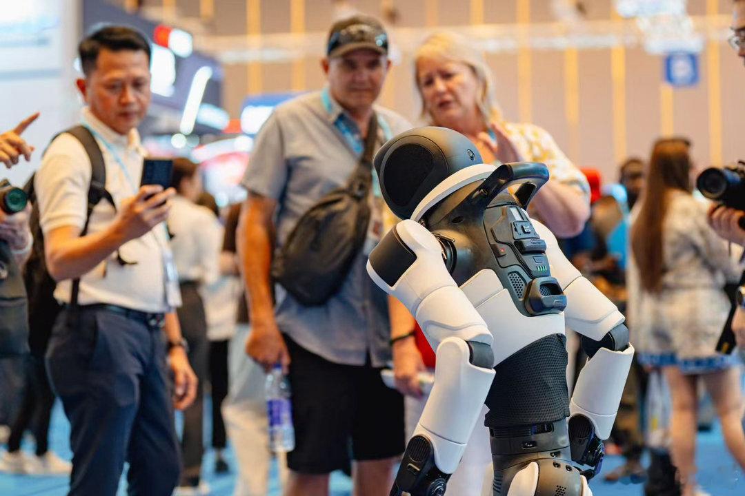 今天是第139届广交会开幕，从1957年诞生至今，广交会始终是中国外贸的“第一窗