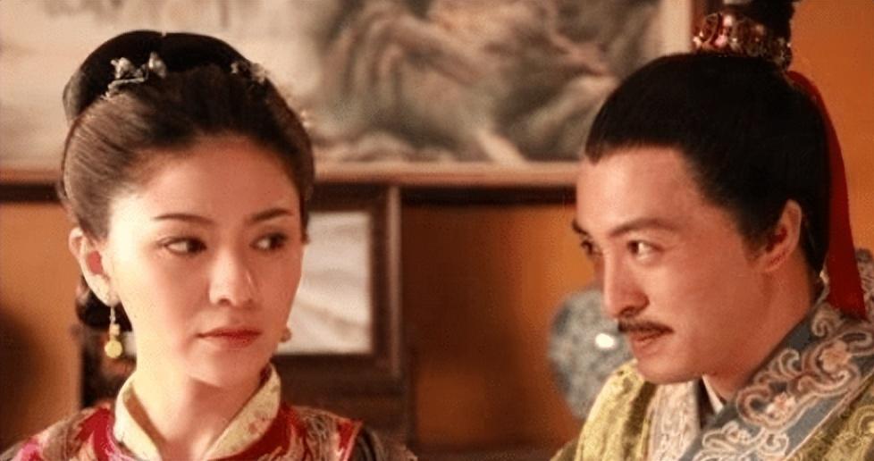 明朝洪武年间，有一天，驸马欧阳伦偷偷找了4个青楼女子饮酒作乐，不料走漏消息，被朱