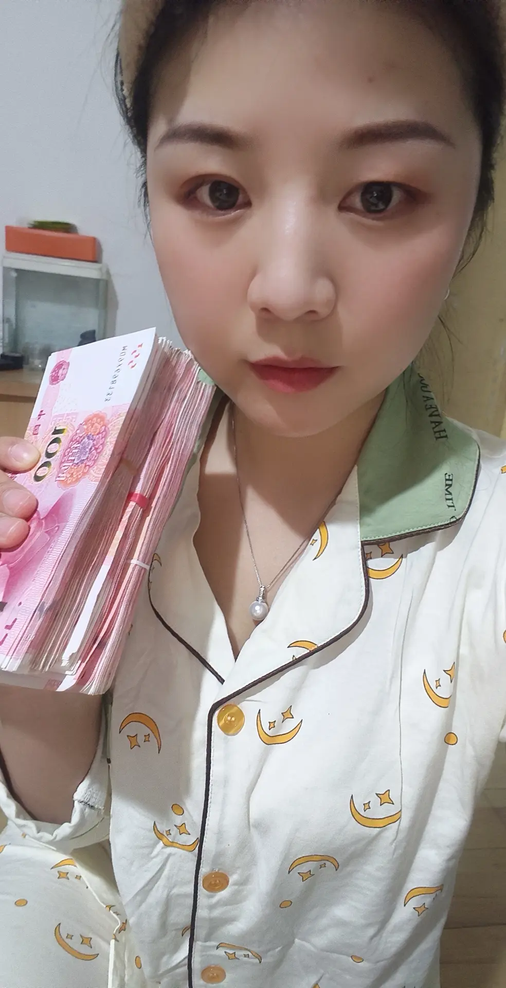 可怕的是人心，嫌你穷又怕你富。 要回自己前就得翻脸不认人，搞笑 喜欢手...