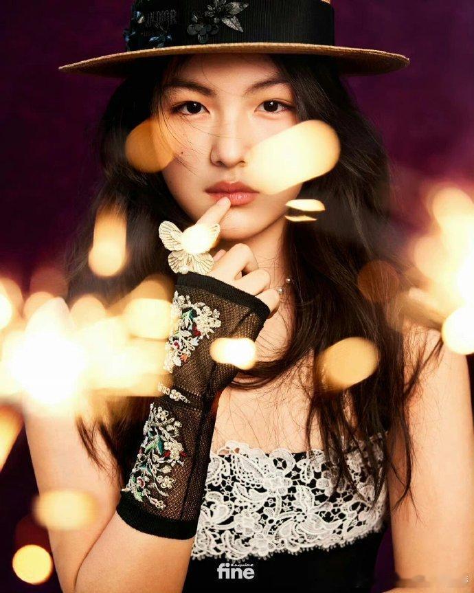 王诗龄时尚大片，在爱的底色里自由生长的14岁少女… 