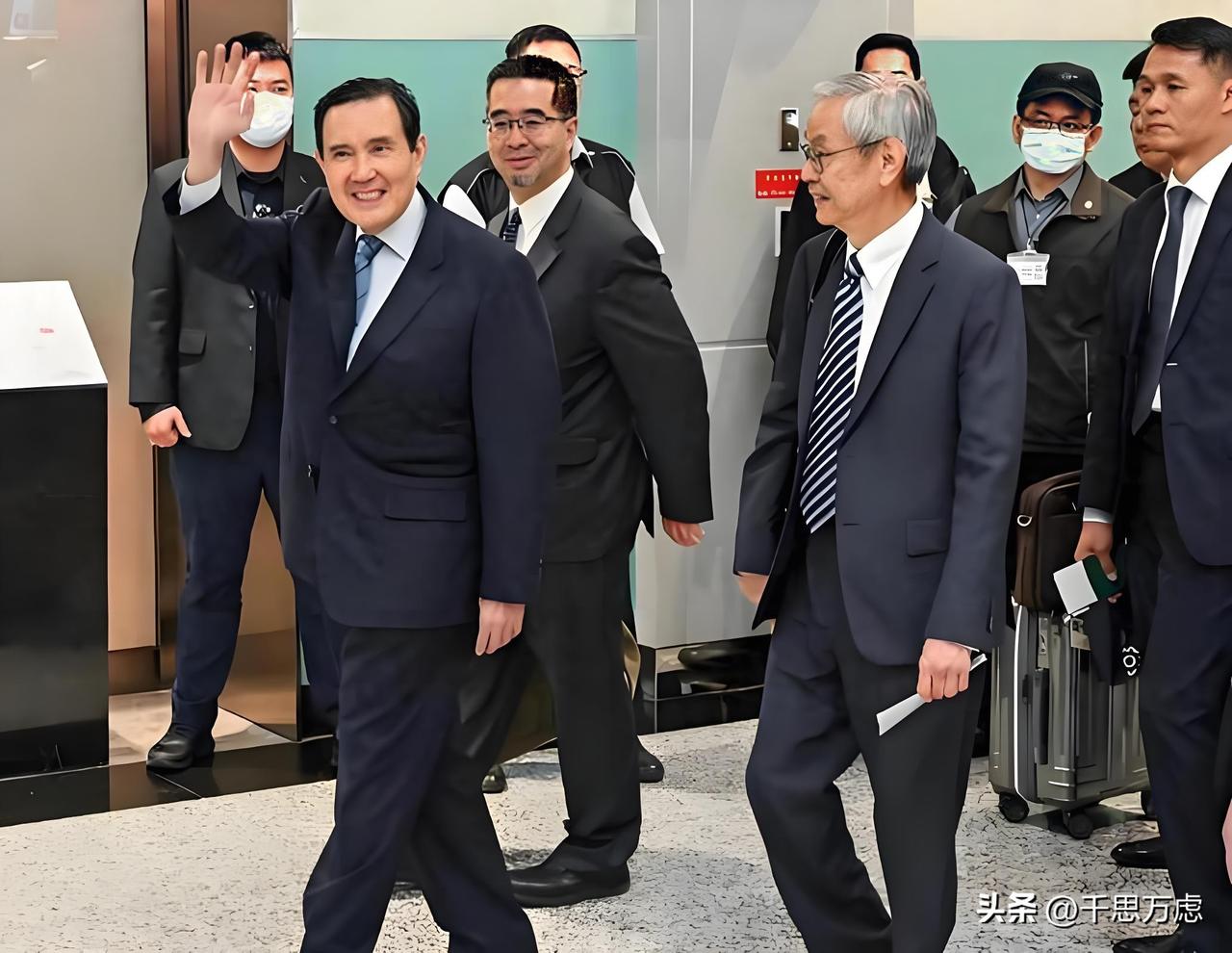 信不信，天上真会掉馅饼，而且这个“馅饼”，还是国民党送给民进党吃的。连日来，台湾