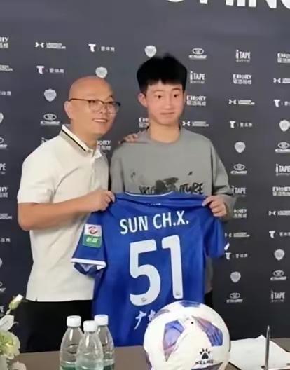 彻底闹掰了？九年无偿青训栽培，董路一句"永不合作"划清界限。

6月16号晚上董
