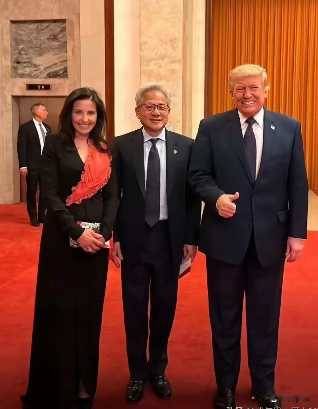 这样的站位照片，引起了东方大国众多人对所谓C位的评论，甚至不理解。
但对于西方国