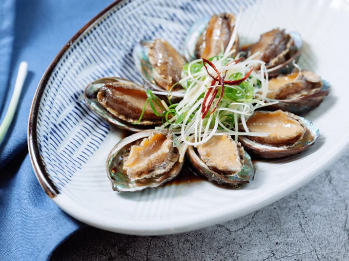 本周五就飞山东了，出发前，走一波鲁菜先。小-山东老家定义新生代精品鲁菜，各种经典