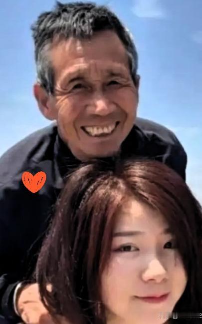 97年，河南icon一个50岁光棍，捡回1名女婴。不料，送她读书后，她竟怒问，“
