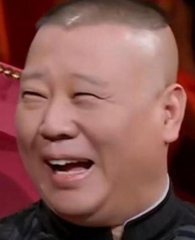 郭德纲对跨界和反串有自己独到的见解。
他认为跨界需基于自身能力，应清楚自己的专长