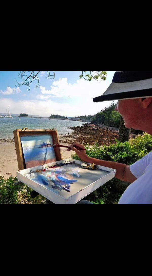🎨海是倒悬的天，笔是流动的光✨ 调色盘盛着整个夏天，每抹蓝都是风的形状🌊