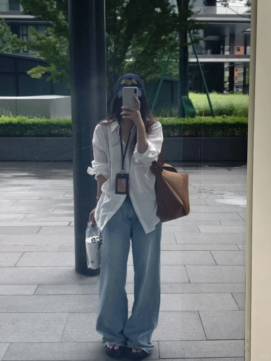 今天也是白衬衫