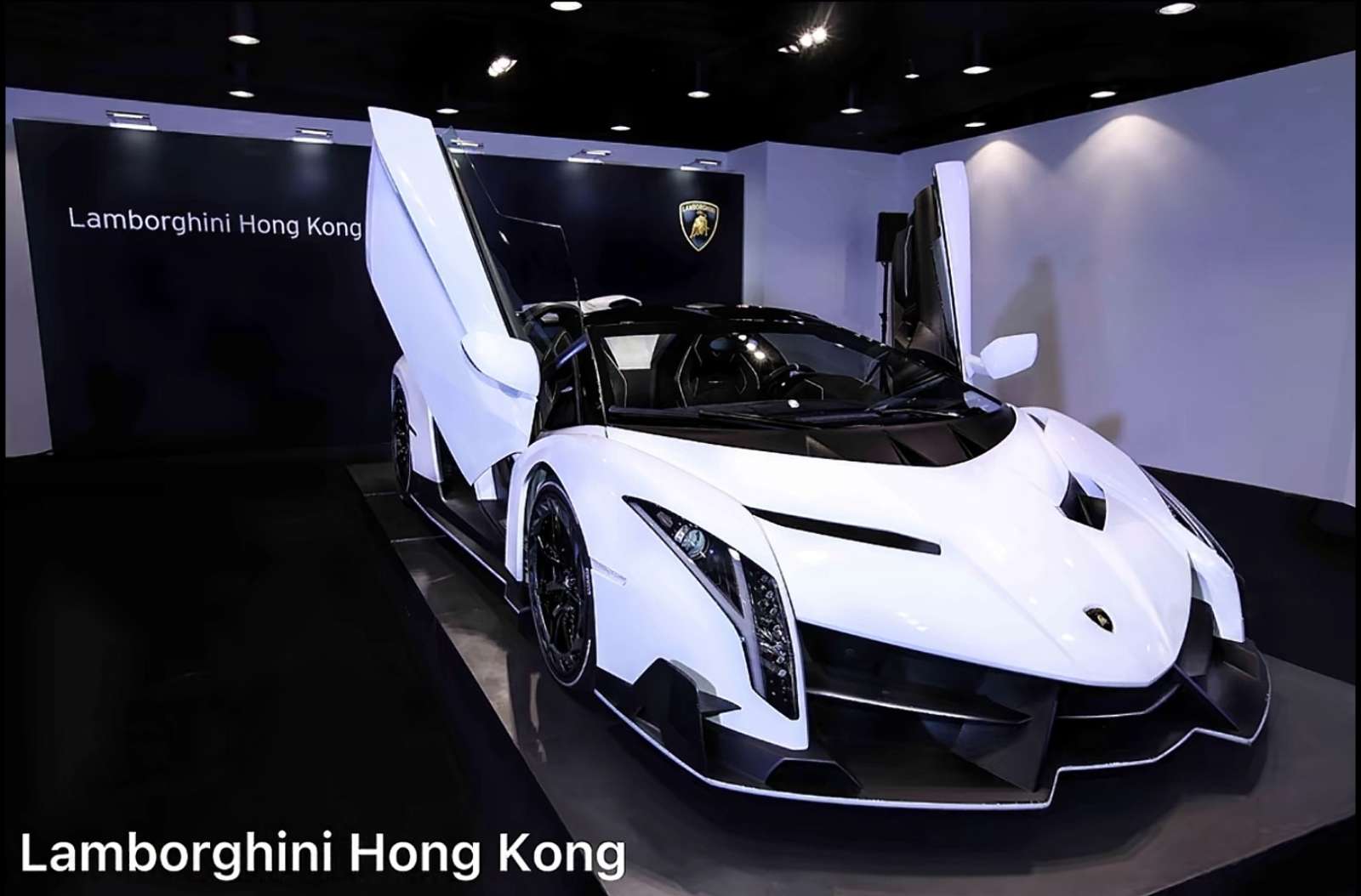 香港🇭🇰｜兰博基尼Veneno.Veneno Roadster，号...