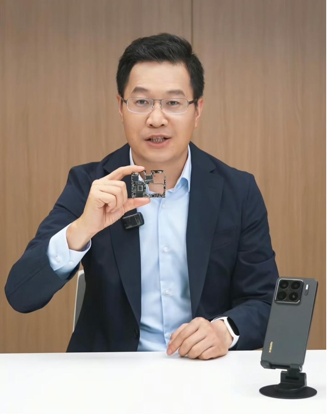 小米玄戒O1到底怎么样？大家马上就能看真实水平了。因为搭载它的第一款新机，小米1