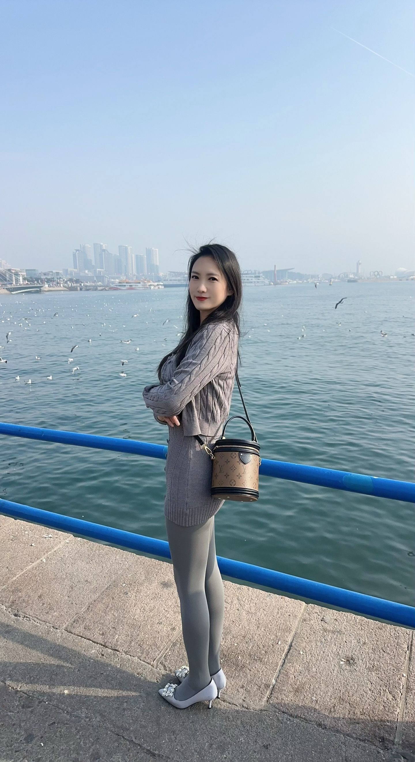 灰色不可以吗 