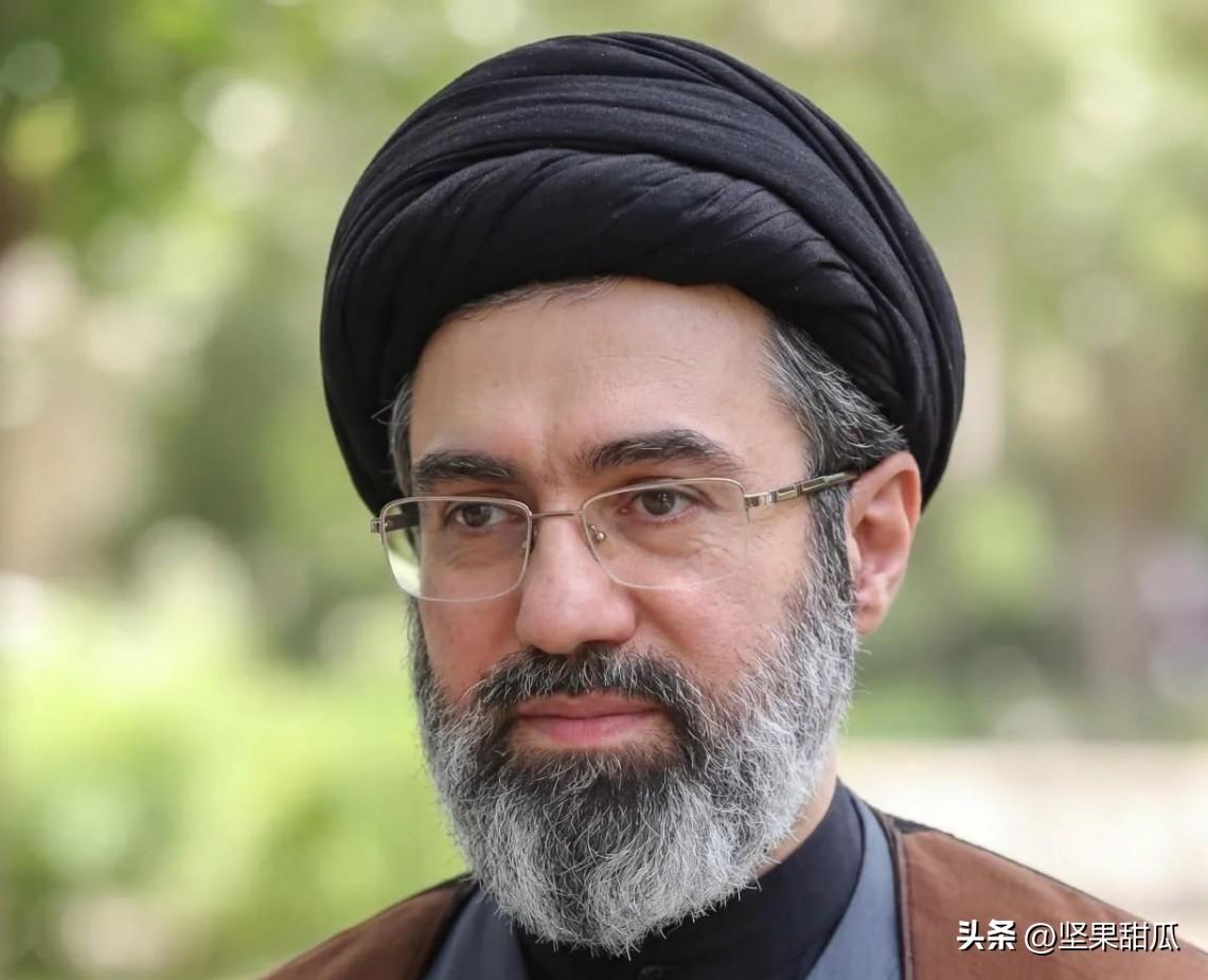 纸片人希望破产，Axios媒体报道：摩萨德和中情局情报证实，穆杰塔巴·哈梅内伊仍