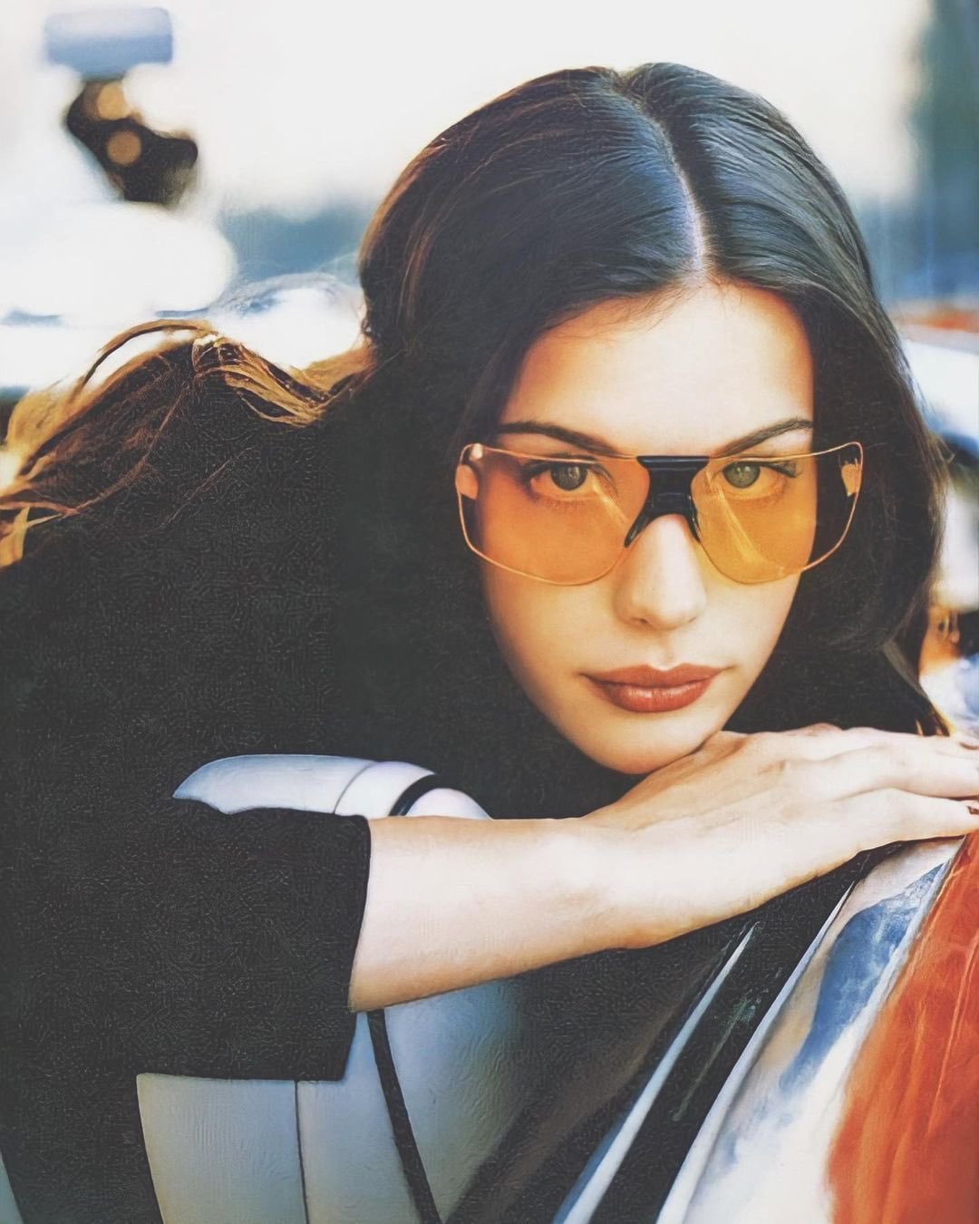 1996年的丽芙·泰勒摄影师：Jeffrey Thurnher 𝐋𝐢𝐯 ?