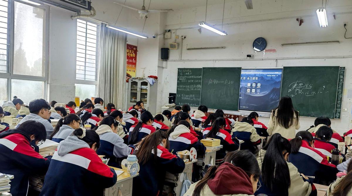 准高一学生暑假必做6件事，开学就能领跑。
这哪是建议，这是过来人用教训换来的清单