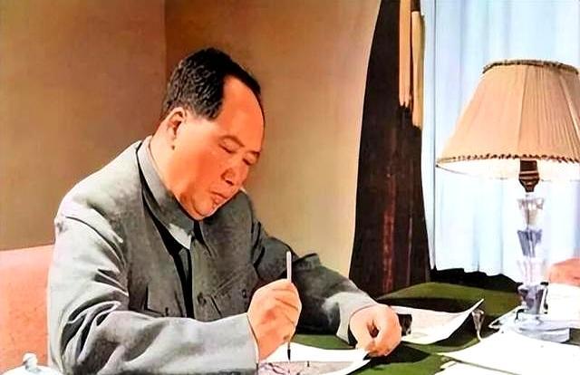 毛主席一句话，说透中国人最硬的底气

“爹有娘有，不如自己有。”

这话是毛主席