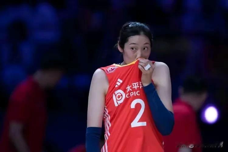 女排3-2险胜美国，一场比赛暴露出了中国女排3个令人担忧的隐患，球迷看到表示很担
