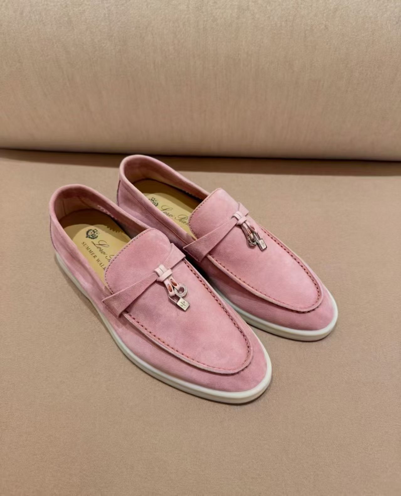 👗里突然集体在晒Loro Piana的summer walk，原来真的是人手一