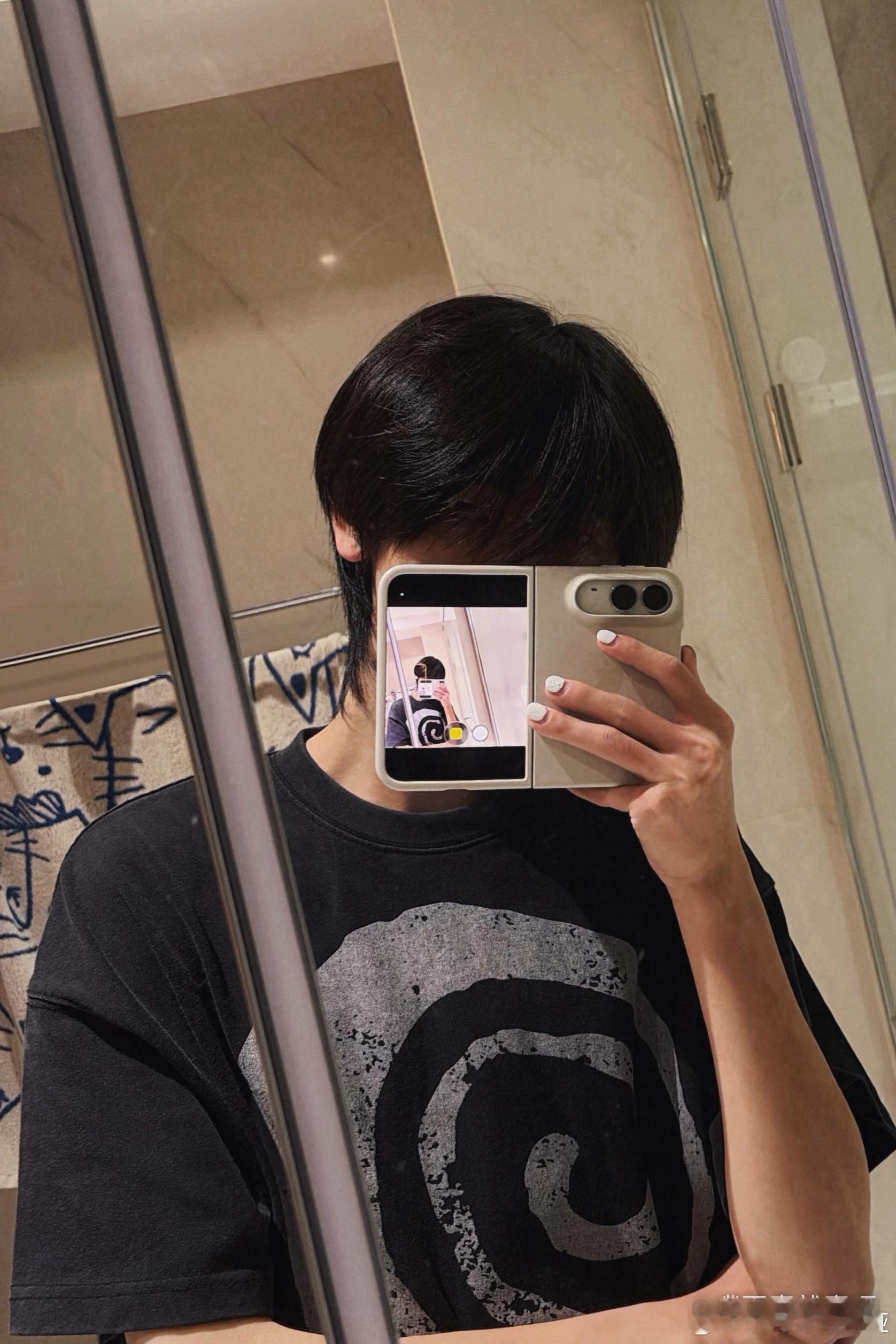 怎么又换，我恨有钱人。 ​​​