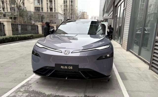 与众08预计在今年第一季度上市，样子可以参考ID.EVO，样子确实很像，智能化一