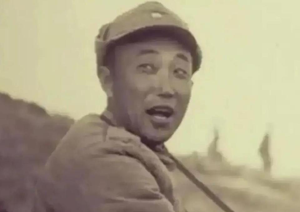 1953年，李弥回台述职落入蒋介石计谋，当场被软禁。于是他立刻给师长李国辉写了一