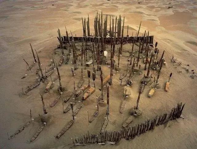 [中国赞]1934年，新疆有位猎人打猎时迷失方向，误入罗布泊深处，侥幸活了下来，