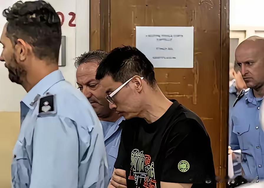 徐泽伟被引渡到美国，这局面对多数人来说，似乎已无回旋余地。作为一个普通旁观者，我