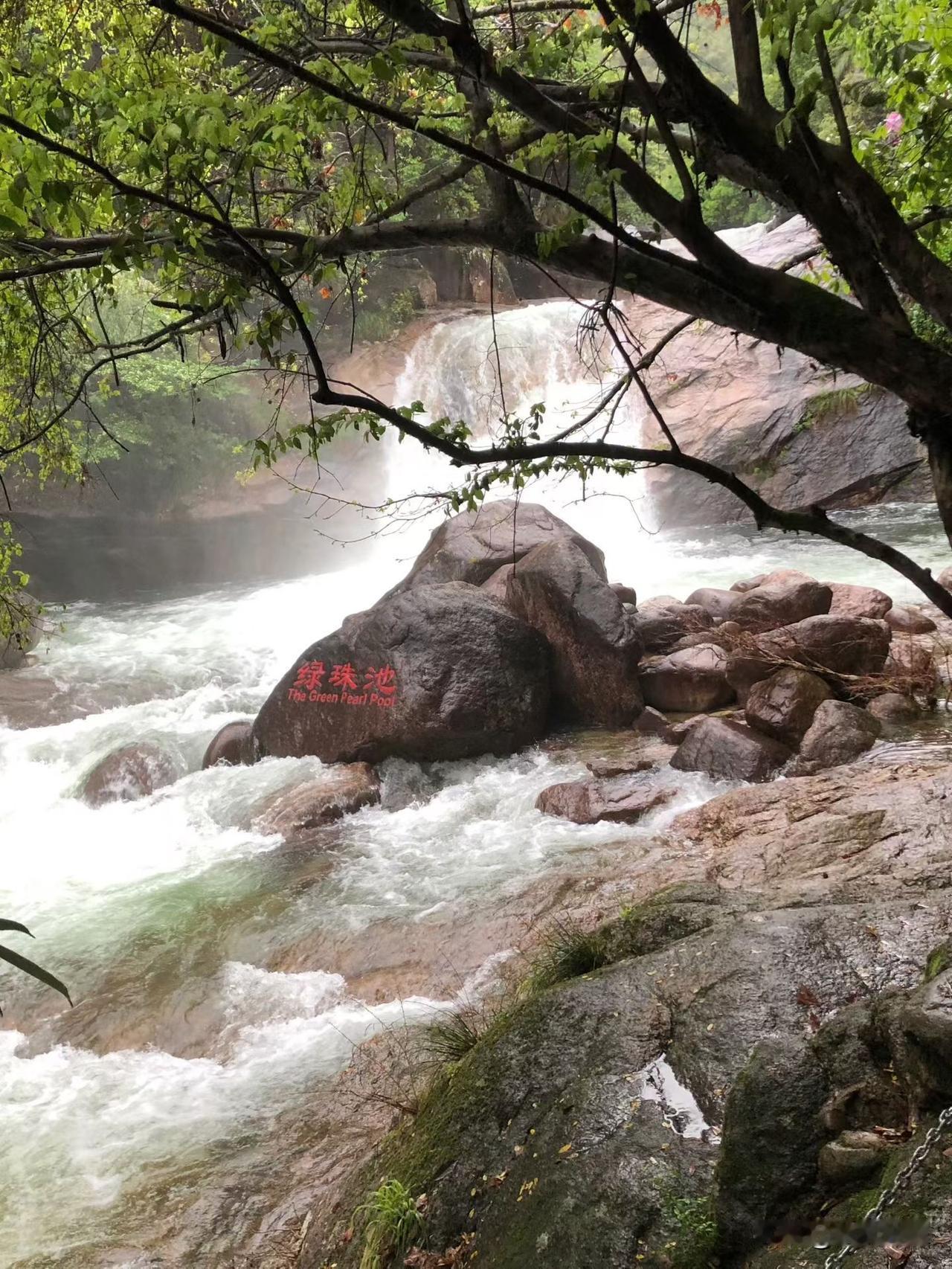 【小对联】
上：倒影；
下：……？