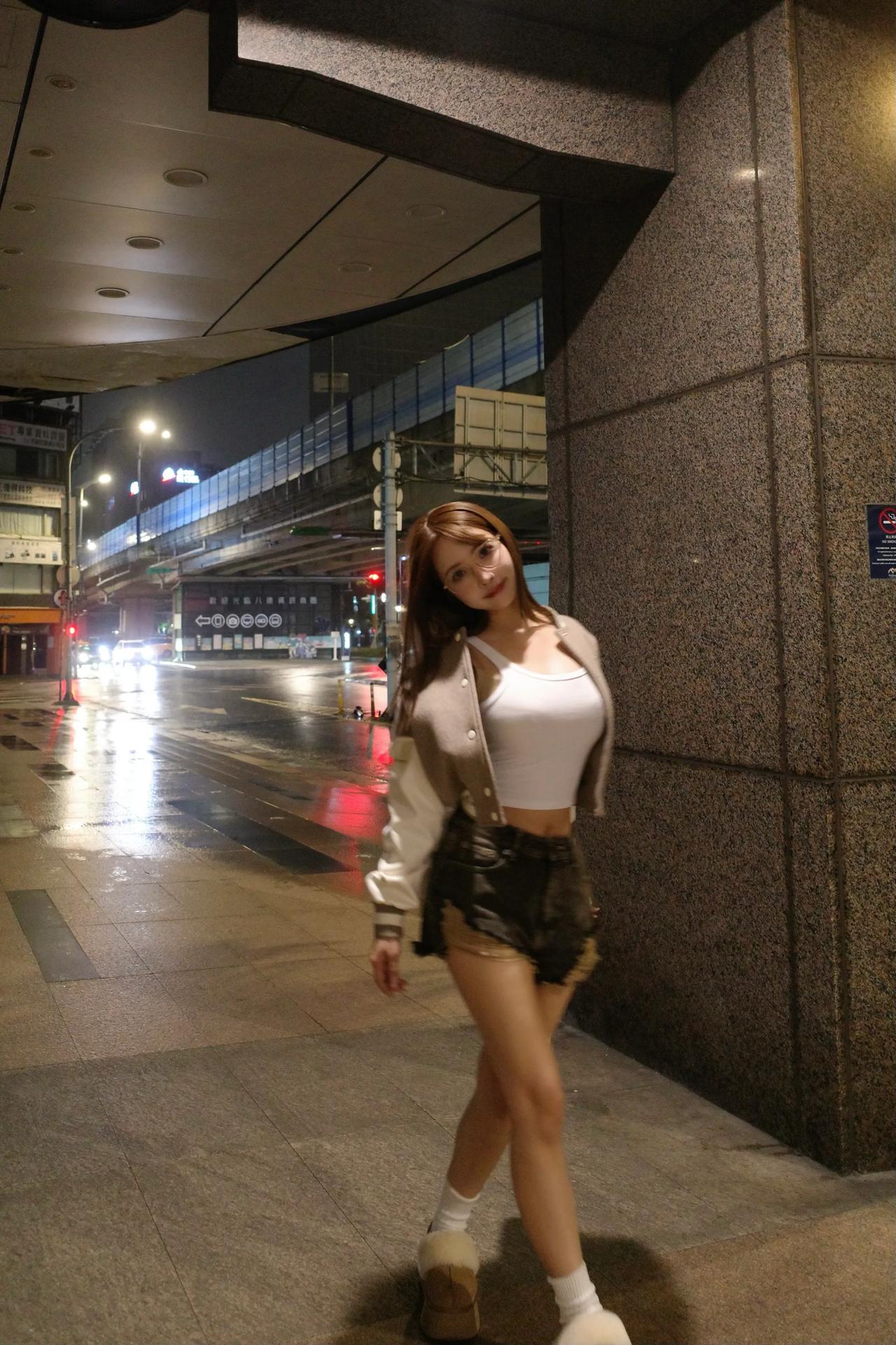 #明星美图# #分享美少女美照# 老师销声匿迹好多年了？大家还有印象嘛？
