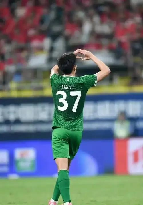 申花球迷着急了！北京国安1-0领先了！而申花目前还是0-0，场面好像还没有优势！