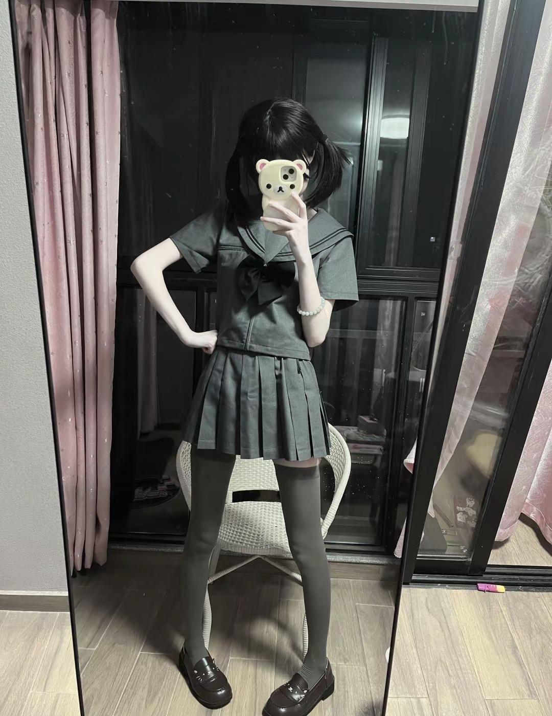 人不需要每天都过的幸福 你每天过的怡然自得 你很平静 你很舒服 不要恐惧 就是非