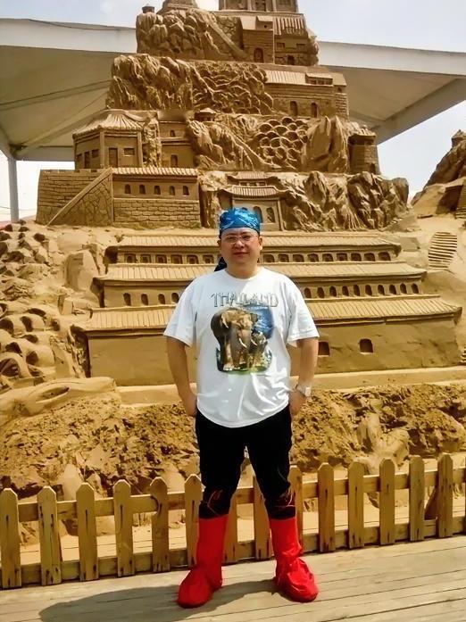 这段时间我写了一点“小作文”，内容就是说如何攒钱，存银行，吃利息，很多网友就说，