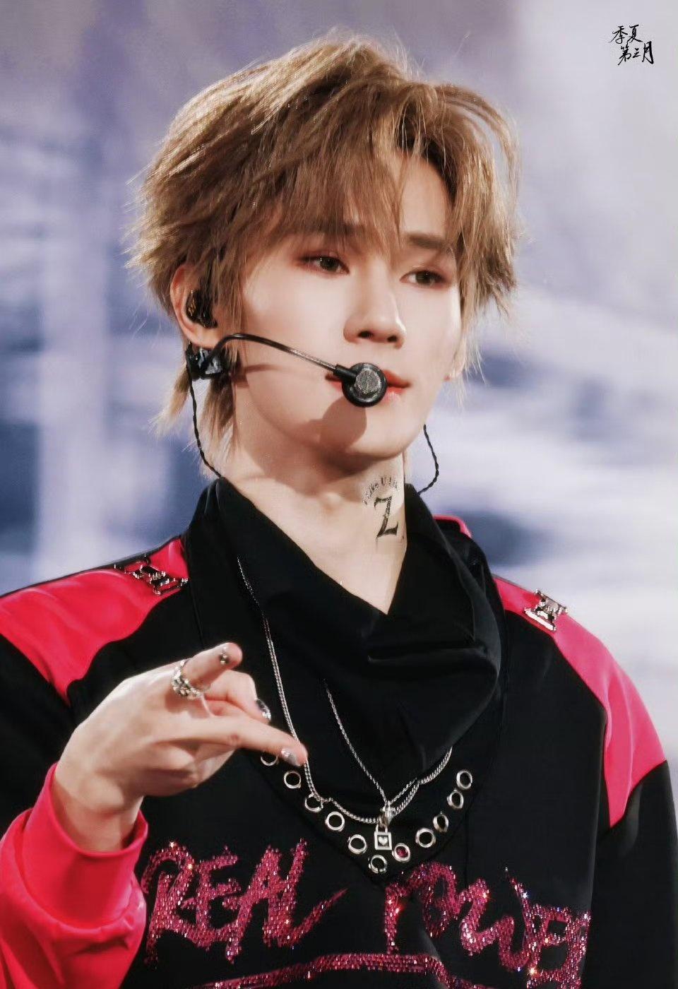 张真源 💚张真源奔跑吧﻿ 💚张真源双手弹两琴 💚张真源 高光缔造者 💚