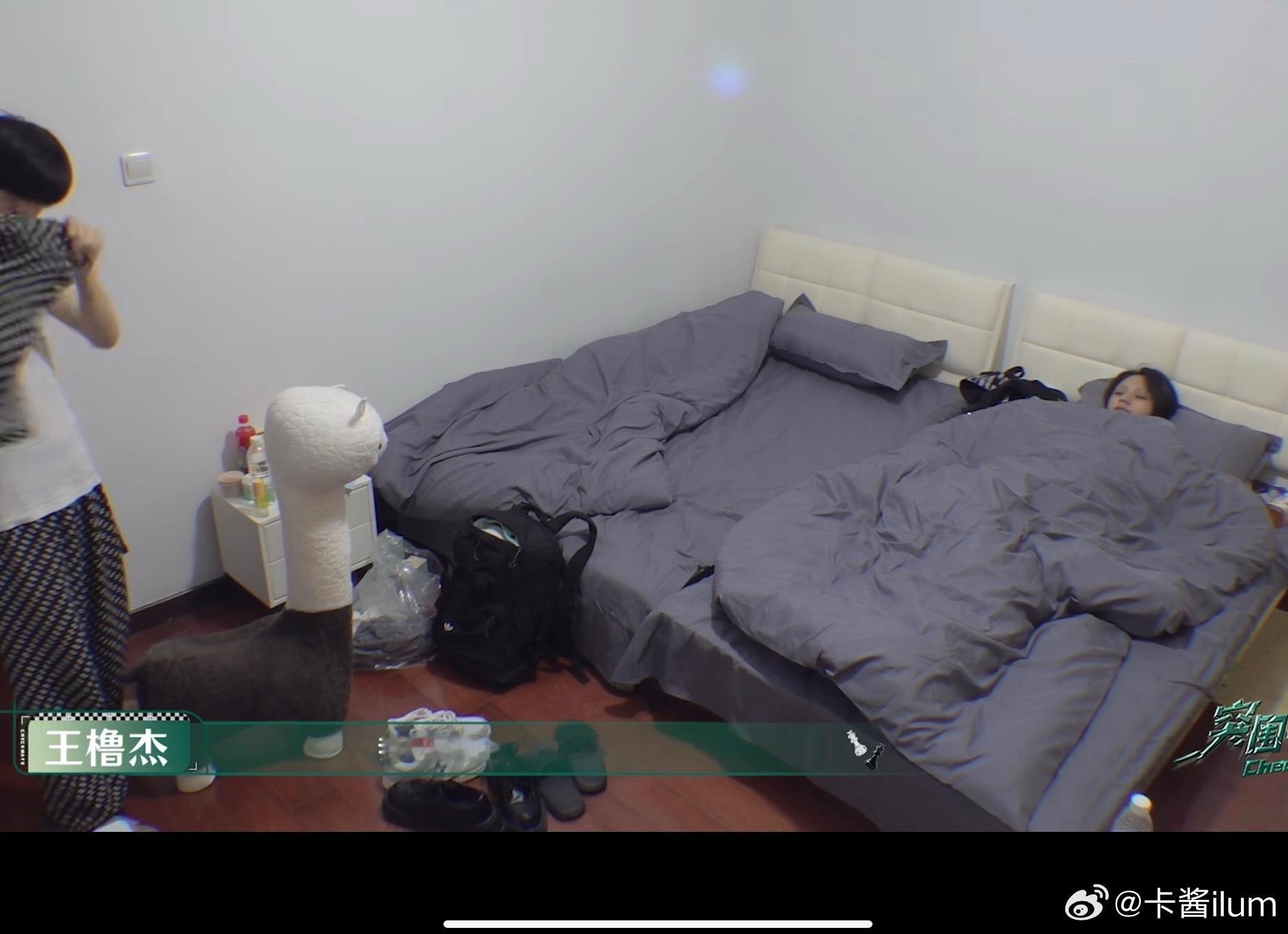 看过srzy的我已经在房间尖叫十分钟了 