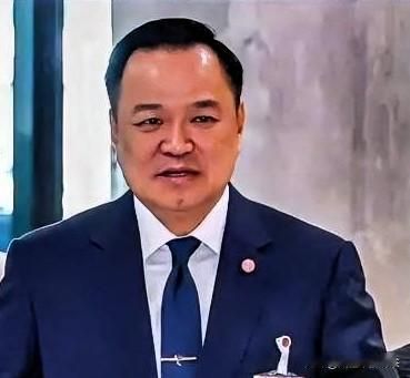 这一大早看到这消息，真让人心里一紧！

柬埔寨那边毫不客气，大清早对着泰国素林府