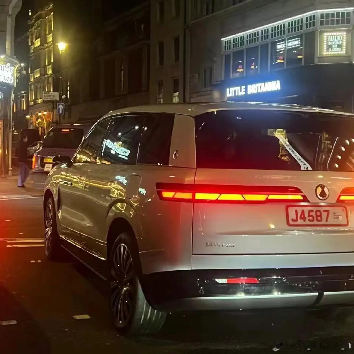 腾势N9曝光了，腾势汽车全新大型旗舰级SUV，搭载易三方技术，预计在2024年底