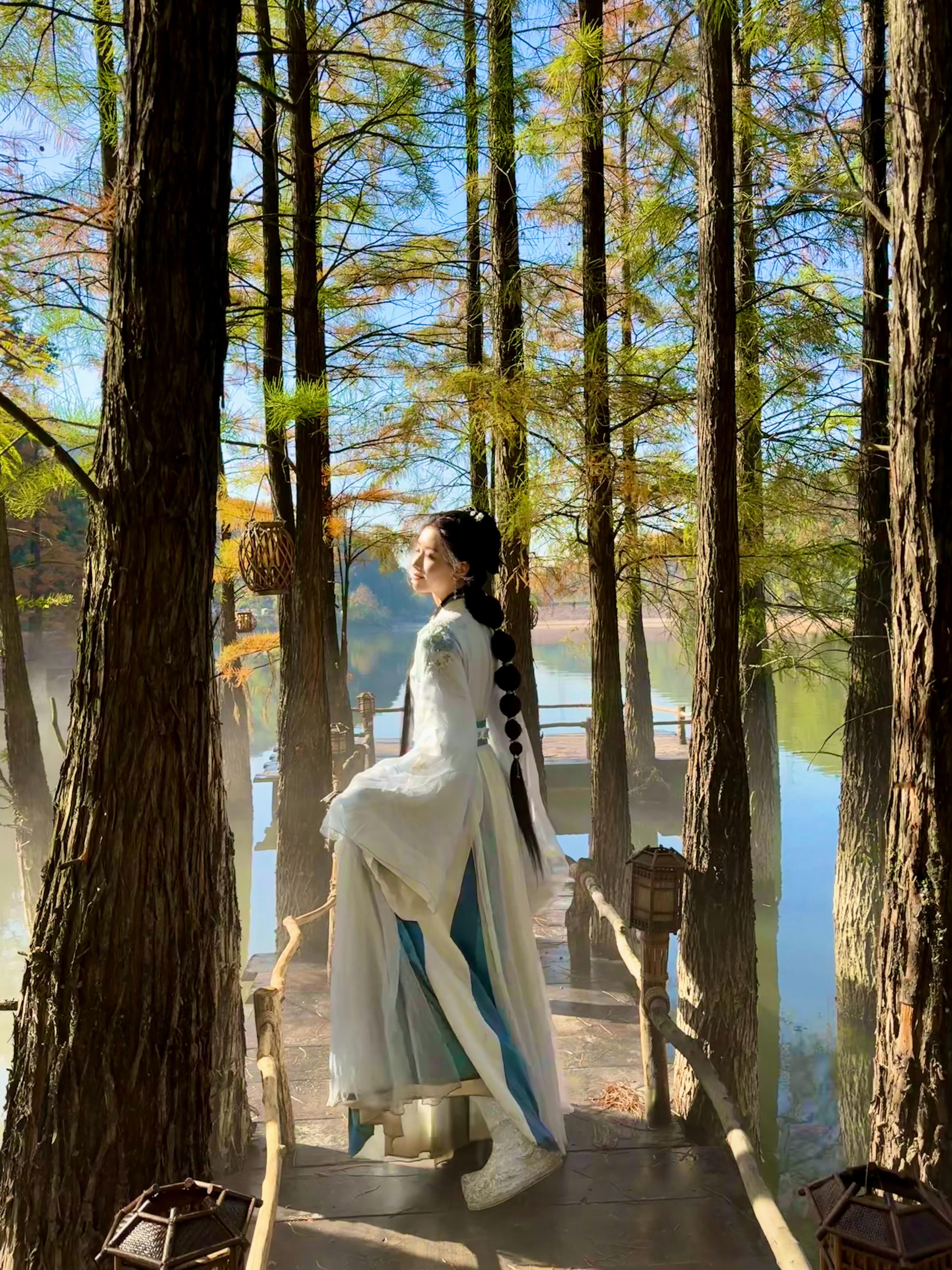 #陈都灵说每天好奇田嘉瑞整什么活# 大梦剧组的田嘉瑞，被陈都灵称赞最 e 最有反