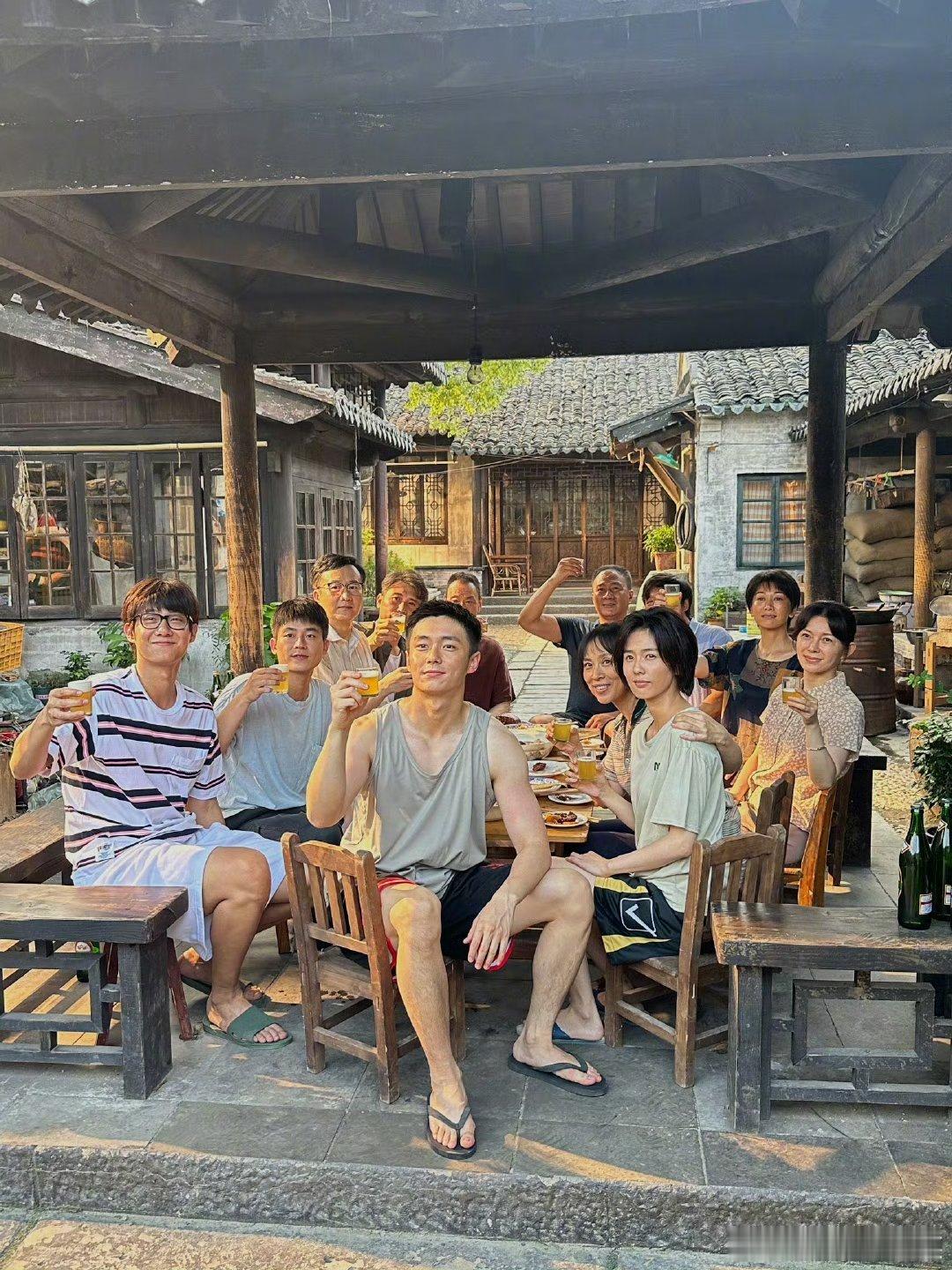 白鹿[超话]白鹿体验派演员白鹿这段看得我鼻子一酸白鹿的演技，说她是体验派一点都不