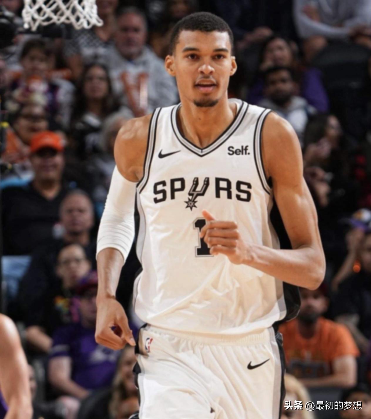这五人谁会是下赛季NBA常规赛MVP？

1. 文班亚马（马刺）

MVP 赔率
