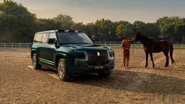 这应该是中国汽车的巅峰时刻，仰望U9 Xtreme“破晓时刻”与仰望U8L鼎藏版