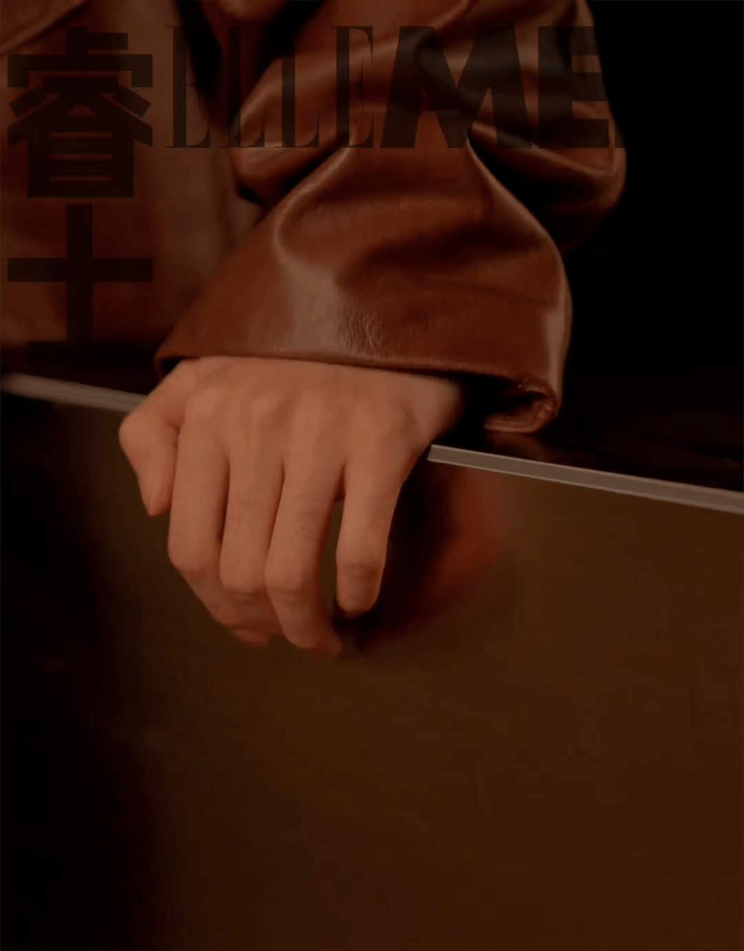 咳咳疯了[来]这是懂我们想看什么的🥵#邓为ELLEMEN九月刊封面大片# ​​