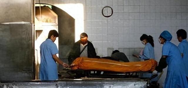 中国将迎来前所未有的死亡高峰，专家得出答案：是这些因素导致的。

为什么最近几年