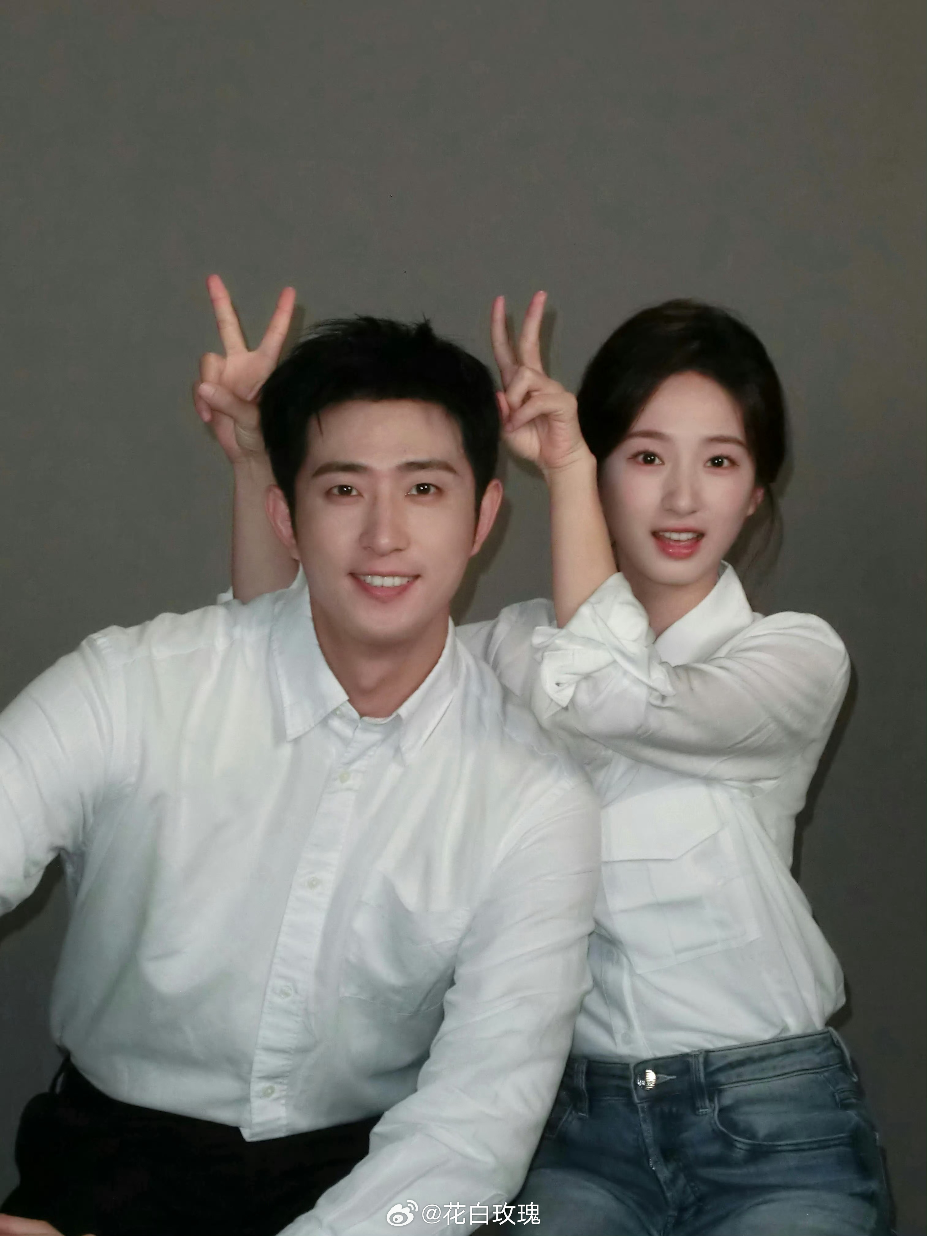 王凯沐 谭盐盐《禁止闪婚雾散归栖时》合影拿什么输