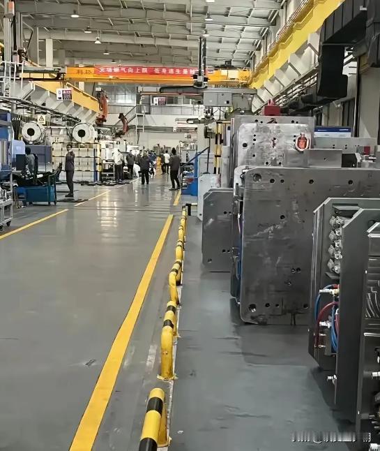 我去帮一个公司加急修台600万的机器，谈好了报酬给15万，当我把机器修好了以后，