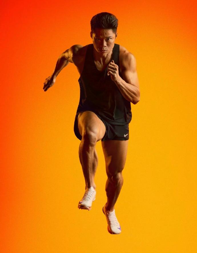 田径：苏炳添退役
北京时间12月9日，苏炳添正式发布退役信，宣告职业运动生涯结束