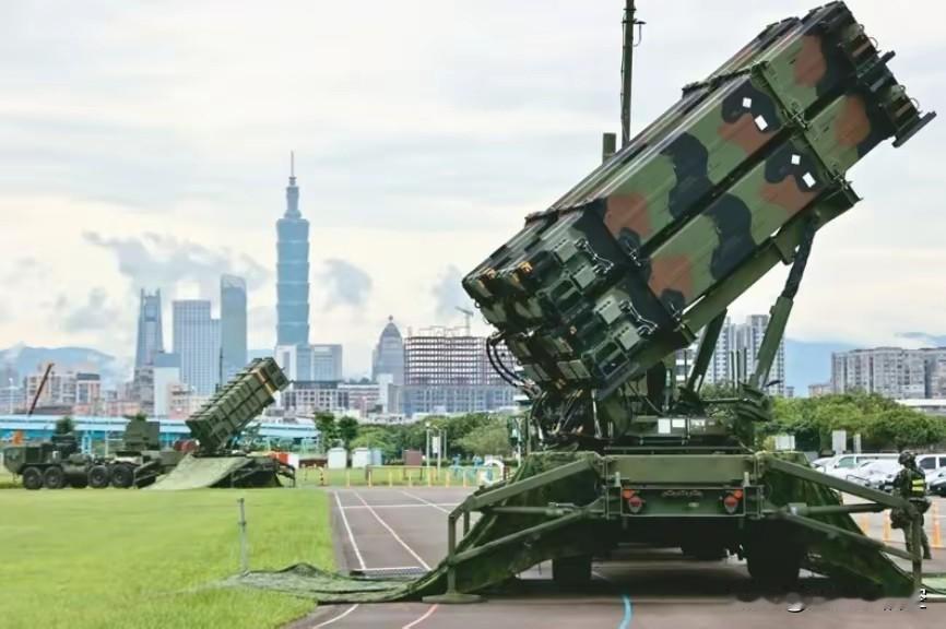 🔥 200亿军售清单曝光！大陆直接“掀桌”警告

美台这次玩得有点大。据外媒爆