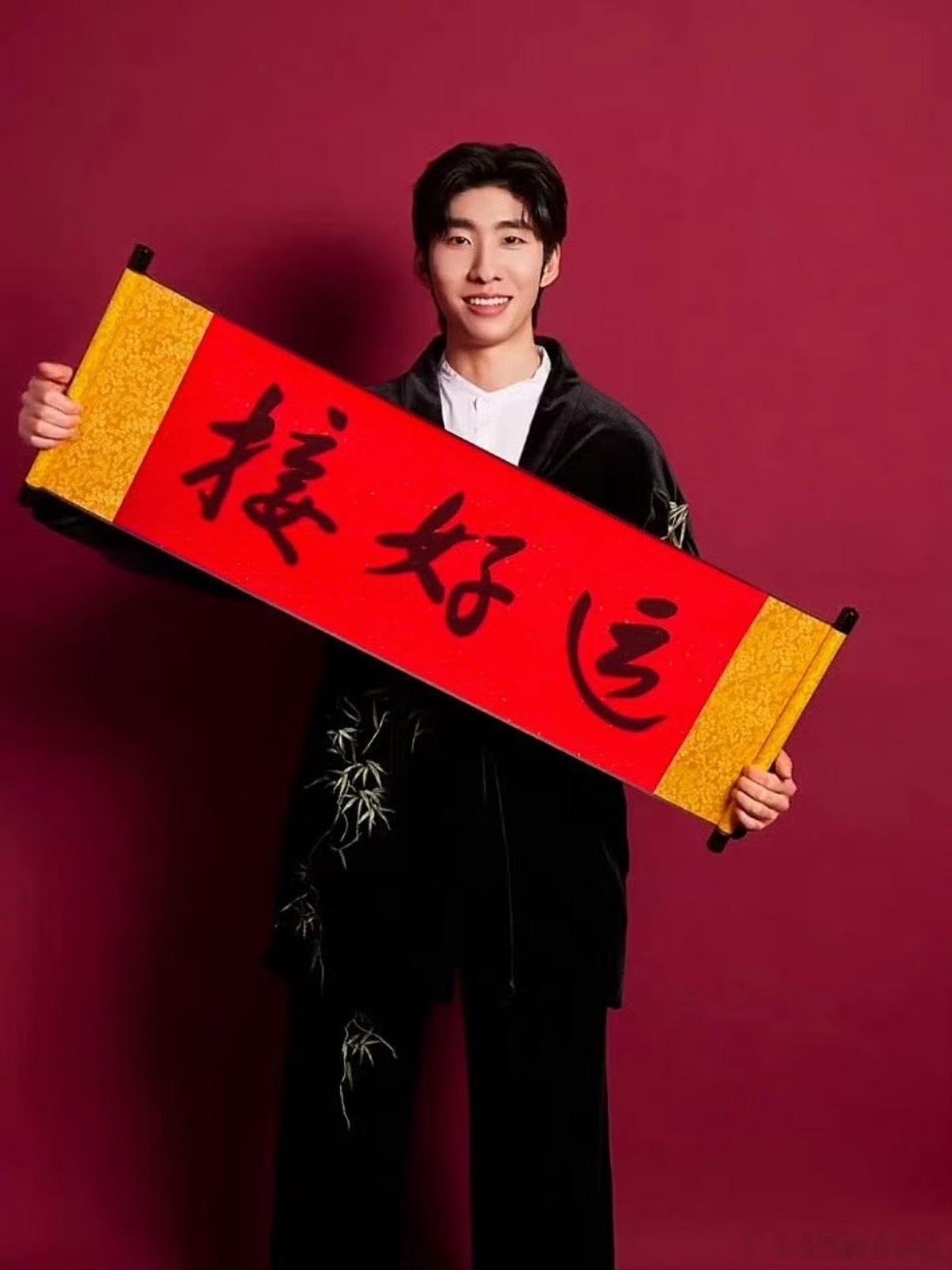 短道速滑 紧张 冰面咫尺、弯道贴身，每一次超越都惊心动魄，每一次碰撞都牵动心跳。