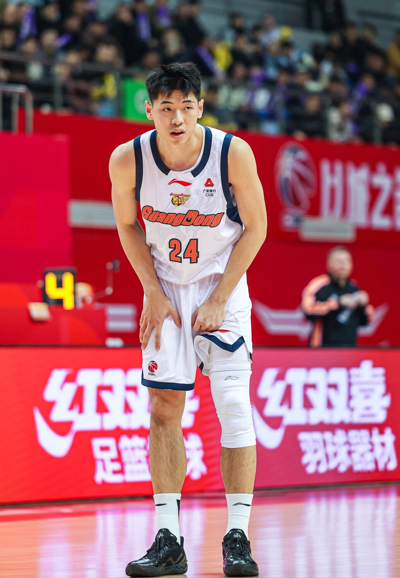 5月7日讯 CBA季后赛1/4决赛G1，广东94-102不敌北京，大比分0-1落